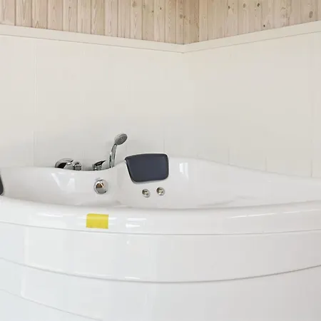 Alessia - 2km From The Sea By Interhome